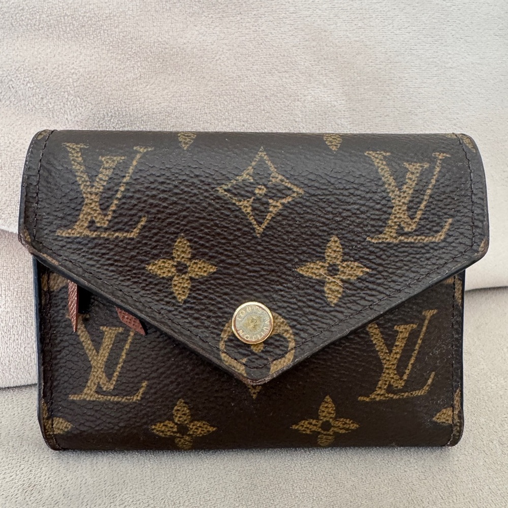 Louis Vuitton Classic Monogram Victorine Wallet